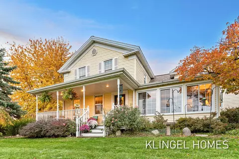 13679 60th Ave, Coopersville, MI 49404