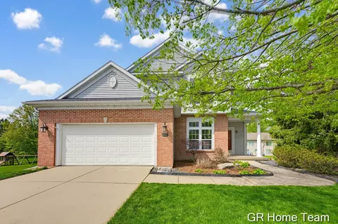 3777 Mayberry Ct SE, Kentwood, MI 49512