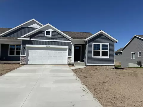 15733 Hawley Dr #31, Grand Haven, MI 49417