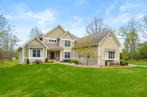 9048 Montezuma Ave, Kalamazoo, MI 49009