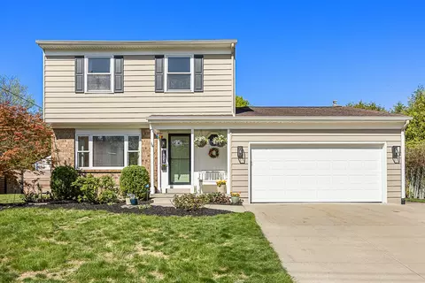 1865 Ridgemoor Dr SE, Grand Rapids, MI 49506