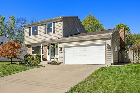 1865 Ridgemoor Dr SE, Grand Rapids, MI 49506