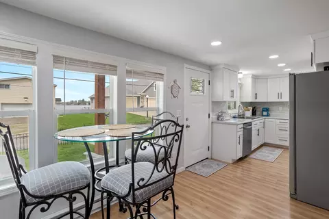 Dining - 735 Waterfront Dr, Coldwater, MI 49036 photo 1 of 1