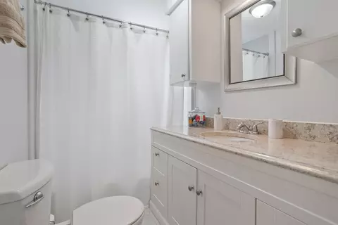 Bath - 735 Waterfront Dr, Coldwater, MI 49036 photo 1 of 2
