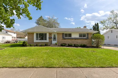 3415 Karen St, Lansing, MI 48911