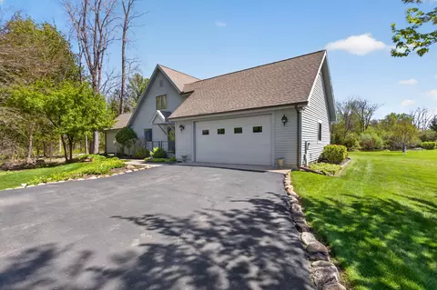 5745 Browns Lake Rd, Jackson, MI 49203