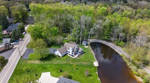 5745 Browns Lake Rd, Jackson, MI 49203