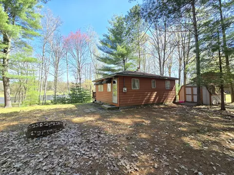 18060 Indian Village Rd, Big Rapids, MI 49307