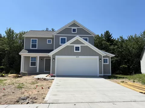1839 Lowe Dr, Spring Lake, MI 49456
