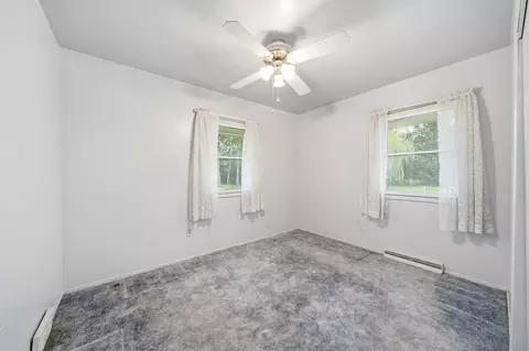Bedroom - 4024 County Farm Rd, Jackson, MI 49201 photo 7 of 12
