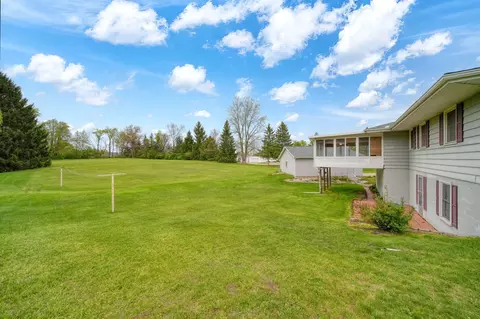 Exterior - 4024 County Farm Rd, Jackson, MI 49201 photo 10 of 13