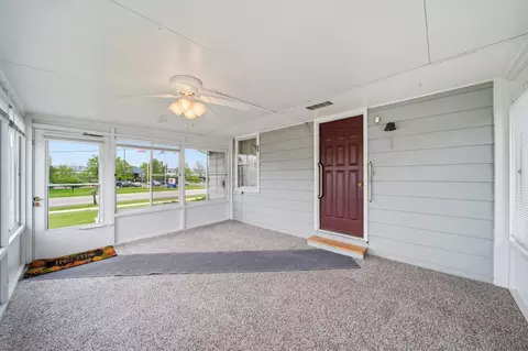 Exterior - 4024 County Farm Rd, Jackson, MI 49201 photo 6 of 13