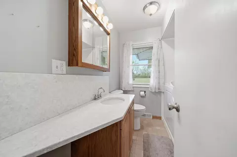 Bath - 4024 County Farm Rd, Jackson, MI 49201 photo 1 of 4