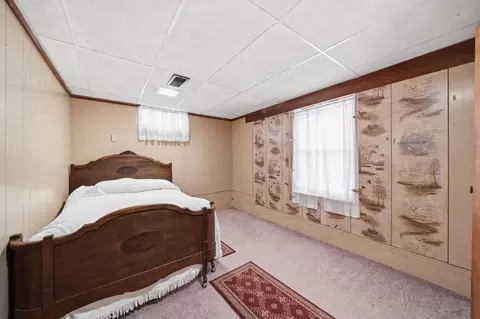 Bedroom - 4024 County Farm Rd, Jackson, MI 49201 photo 9 of 12