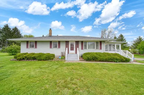 Exterior - 4024 County Farm Rd, Jackson, MI 49201 photo 2 of 13