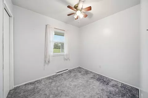 Bedroom - 4024 County Farm Rd, Jackson, MI 49201 photo 3 of 12