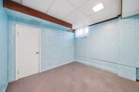 Bedroom - 4024 County Farm Rd, Jackson, MI 49201 photo 11 of 12