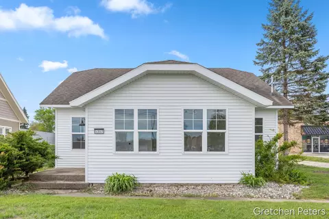 5352 Plainfield Ave NE, Grand Rapids, MI 49525