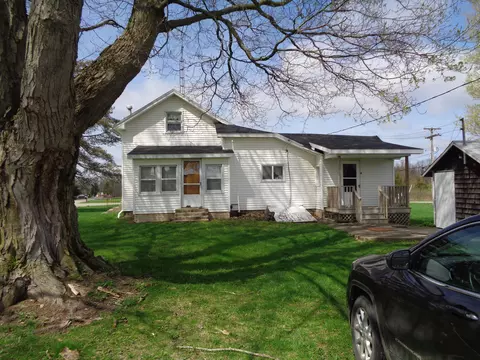 6020 Skuse Rd, Osseo, MI 49266
