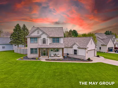 2072 Meadow Valley Ct NW, Grand Rapids, MI 49504