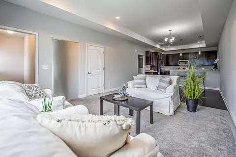 5535 Arbor Chase Dr, Ann Arbor, MI 48103