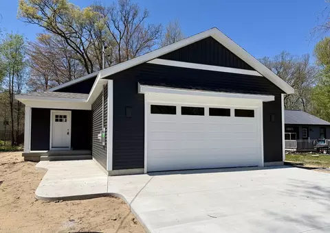 779 S Dangl Rd, Muskegon, MI 49442