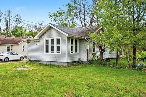 949 13th St, Niles, MI 49120