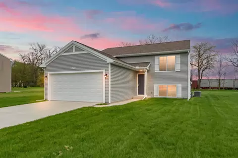58727 Pond View Ln, Three Rivers, MI 49093