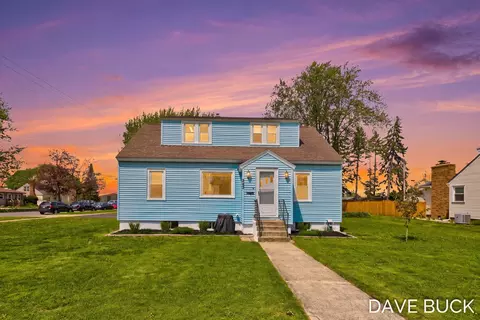 283 W 28th St, Holland, MI 49423