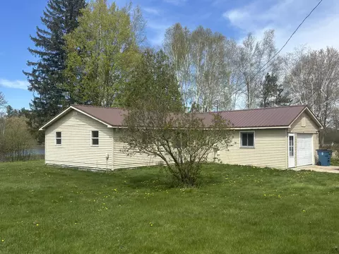 191 Haddix Blvd #2981, Barryton, MI 49305