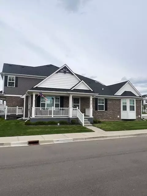 410 Maple Cove Cir #1, Saline, MI 48176