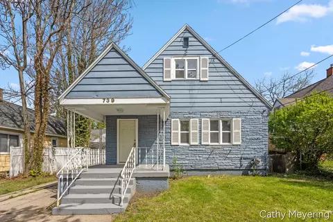 739 Griggs St SE, Grand Rapids, MI 49507