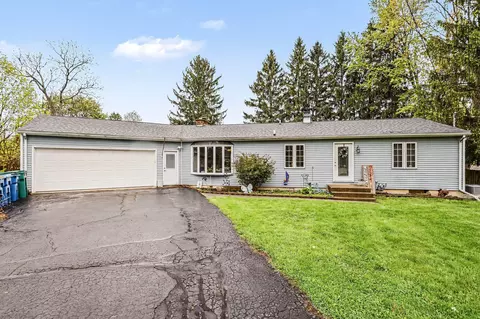 20 Wildrose Ln, Battle Creek, MI 49015