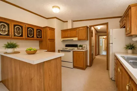 Kitchen - 2900 Pointer Dr, Saginaw, MI 48609 photo 3 of 5