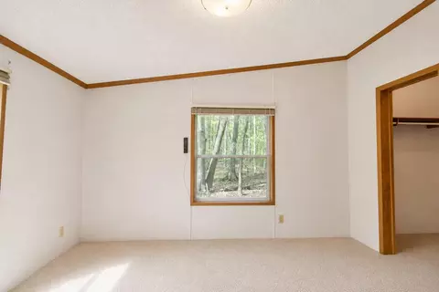 Bedroom - 2900 Pointer Dr, Saginaw, MI 48609 photo 19 of 23