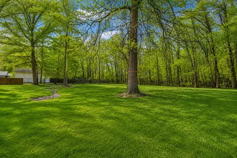 Exterior - 2900 Pointer Dr, Saginaw, MI 48609 photo 8 of 9