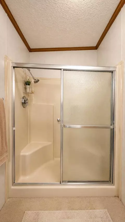 Bath - 2900 Pointer Dr, Saginaw, MI 48609 photo 2 of 6