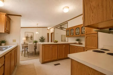 Kitchen - 2900 Pointer Dr, Saginaw, MI 48609 photo 2 of 5