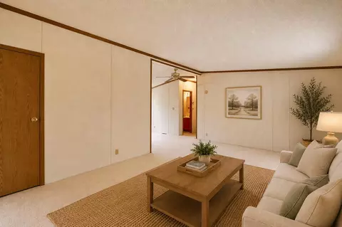 Living - 2900 Pointer Dr, Saginaw, MI 48609 photo 3 of 7