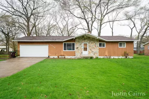 1315 Linden St, Muskegon, MI 49445