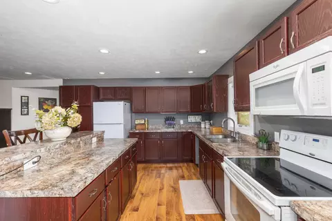 Kitchen - 14563 State St, Marne, MI 49435 photo 2 of 4