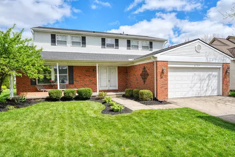 6727 Robison Ln, Saline, MI 48176