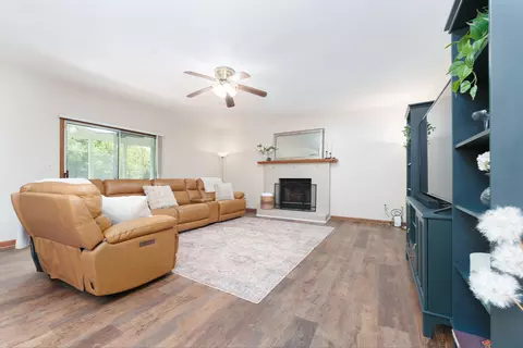 Living - 6727 Robison Ln, Saline, MI 48176 photo 5 of 8