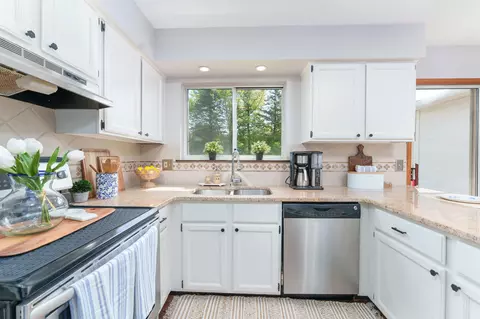 Kitchen - 6727 Robison Ln, Saline, MI 48176 photo 1 of 3