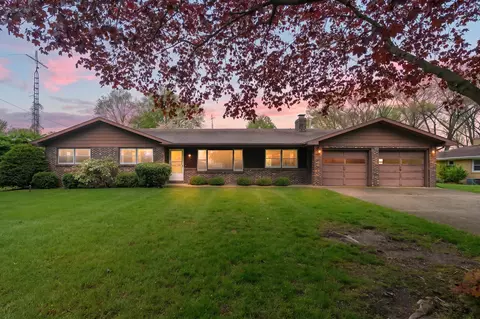 2286 Shiawasee Ln, Stevensville, MI 49127