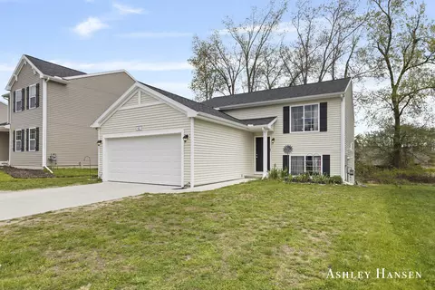 812 Strauss Ct, Greenville, MI 48838