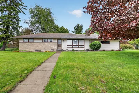 814 N Drake Rd, Kalamazoo, MI 49006