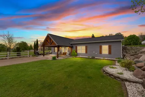 2922 S Hillsdale Rd, Hillsdale, MI 49242
