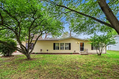 234 Birkhold St, Centreville, MI 49032