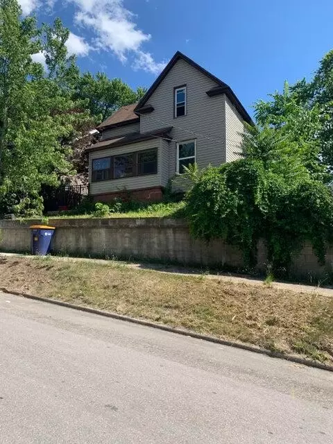 754 Olympia St SW, Grand Rapids, MI 49503